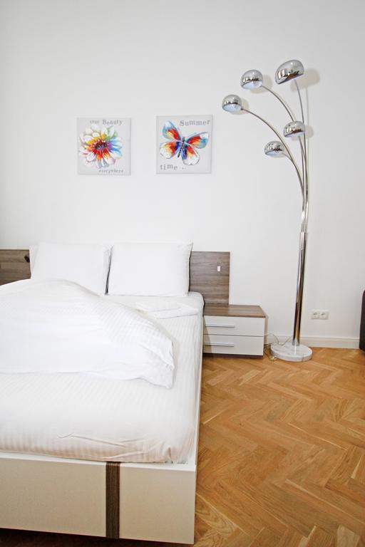 Aurellia * Vienna